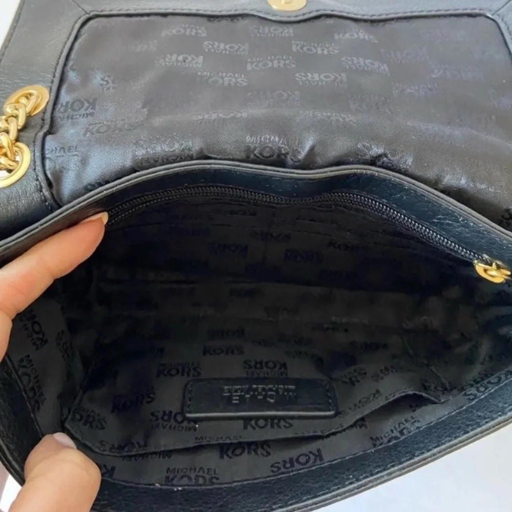 Michael Michael Kors Jet Set Leather Shoulder Bag